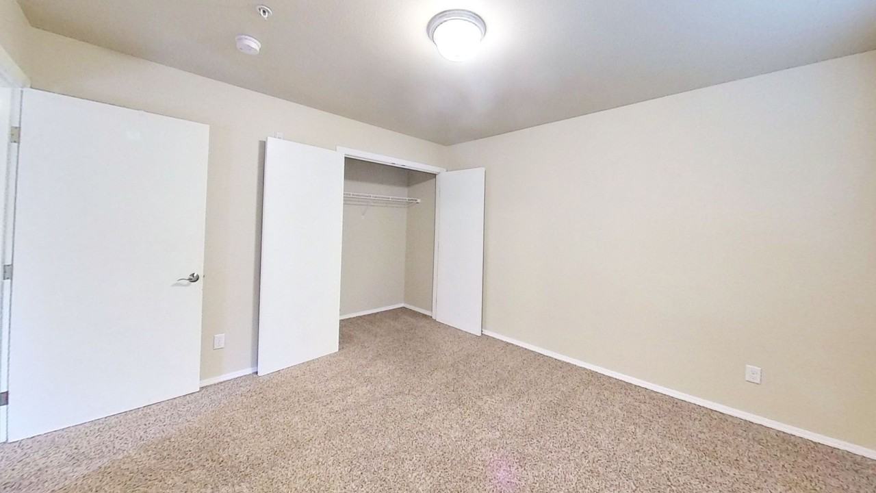 University Place Apartments - Photo 5 of 10