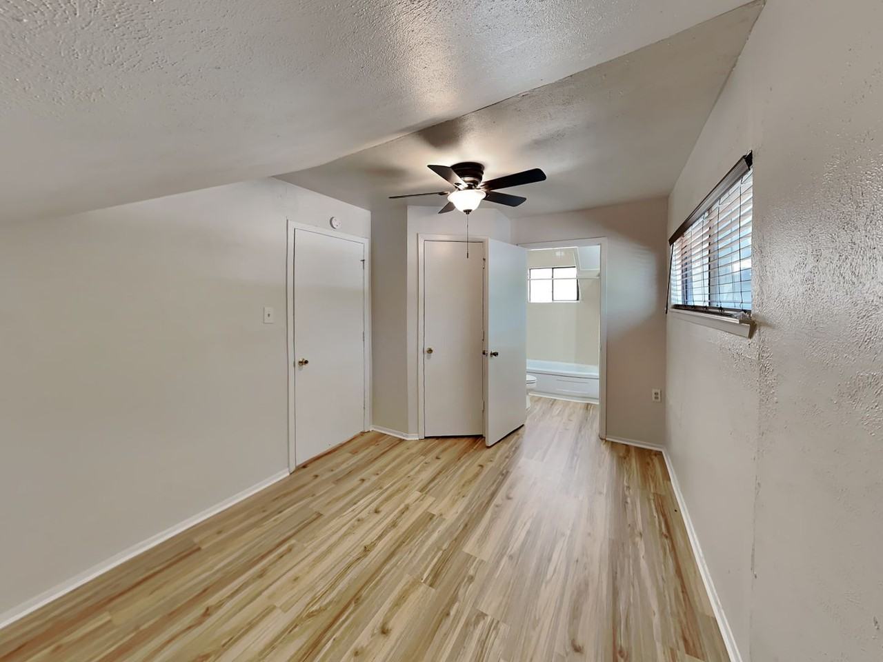3551 W 4th St #5 - Photo 7 of 11