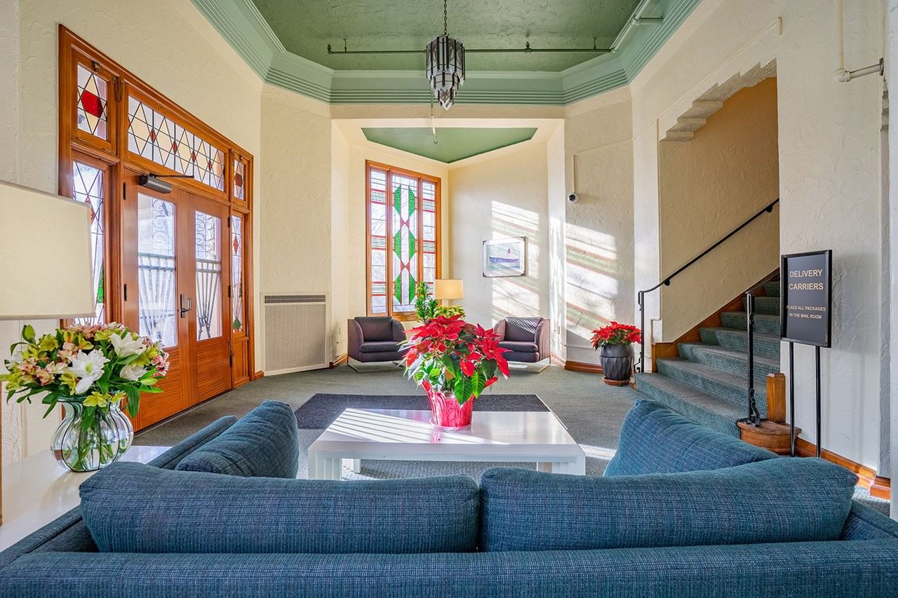 Franconia Apartments - Photo 3 of 3