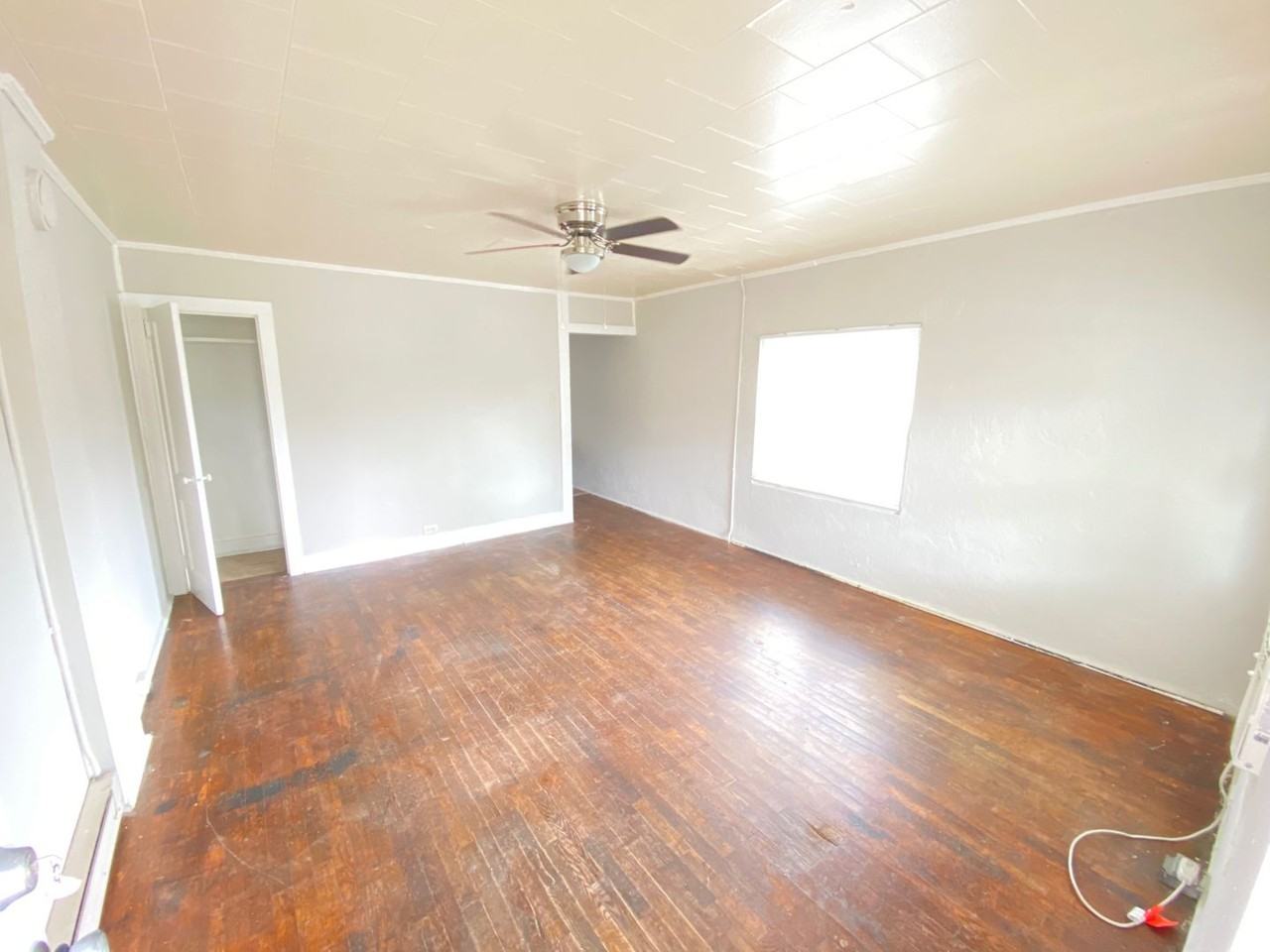 209 E Ridge Ave - Photo 2 of 7