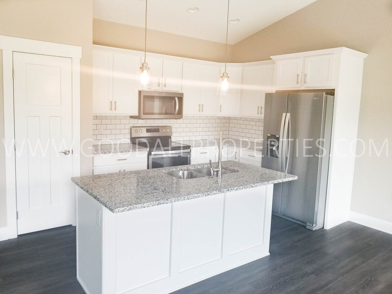 16656 Wilden Dr - Photo 2 of 17