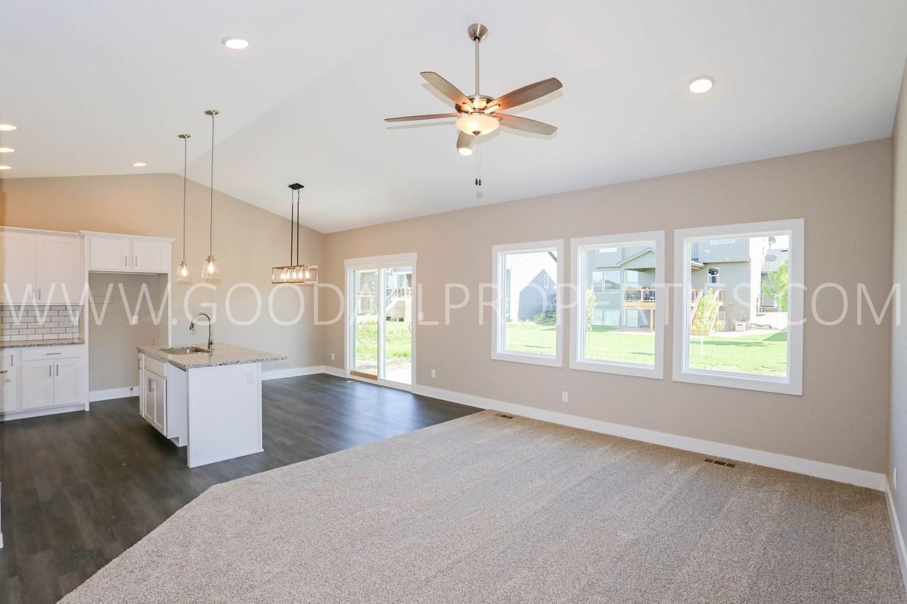 16656 Wilden Dr - Photo 5 of 17