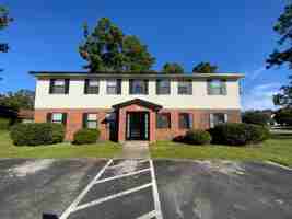 featured image of 100 Ravenwood Dr #B