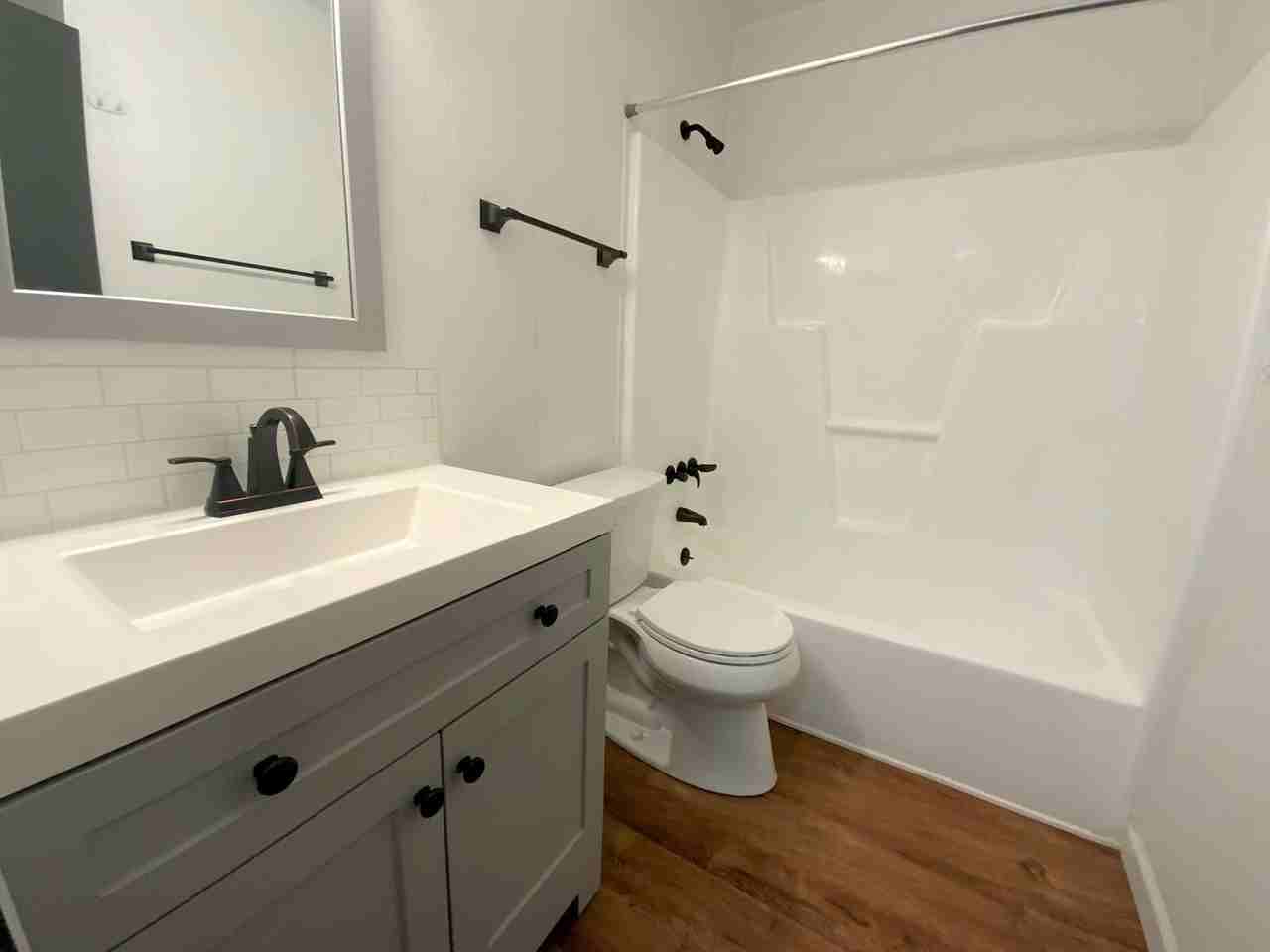 100 Ravenwood Dr #B - Photo 7 of 10