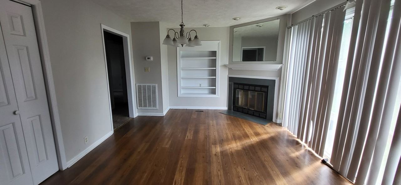 1439 Sprunt Ave - Photo 4 of 7