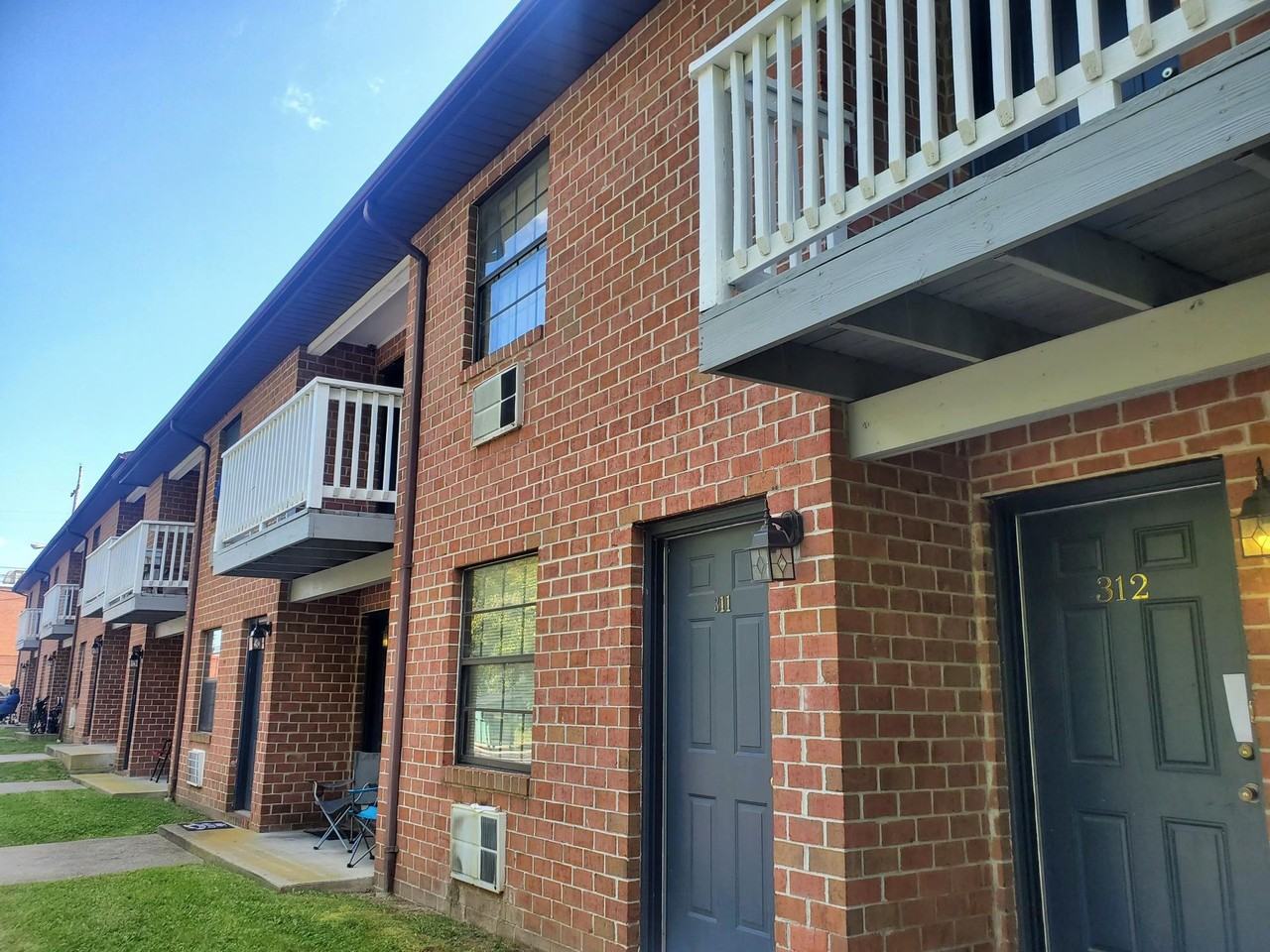 281 Needy Rd - Photo 2 of 4