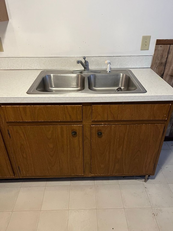 704 4th Ave E - Photo 2 of 18