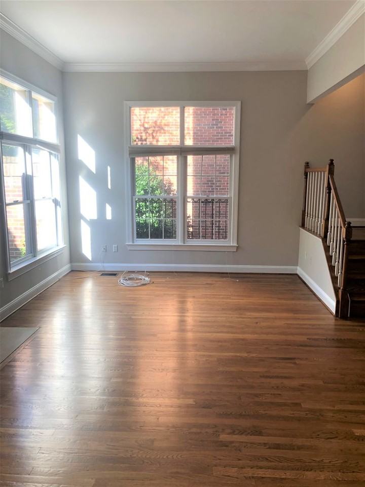 1514 N Colonial Ct - Photo 3 of 48