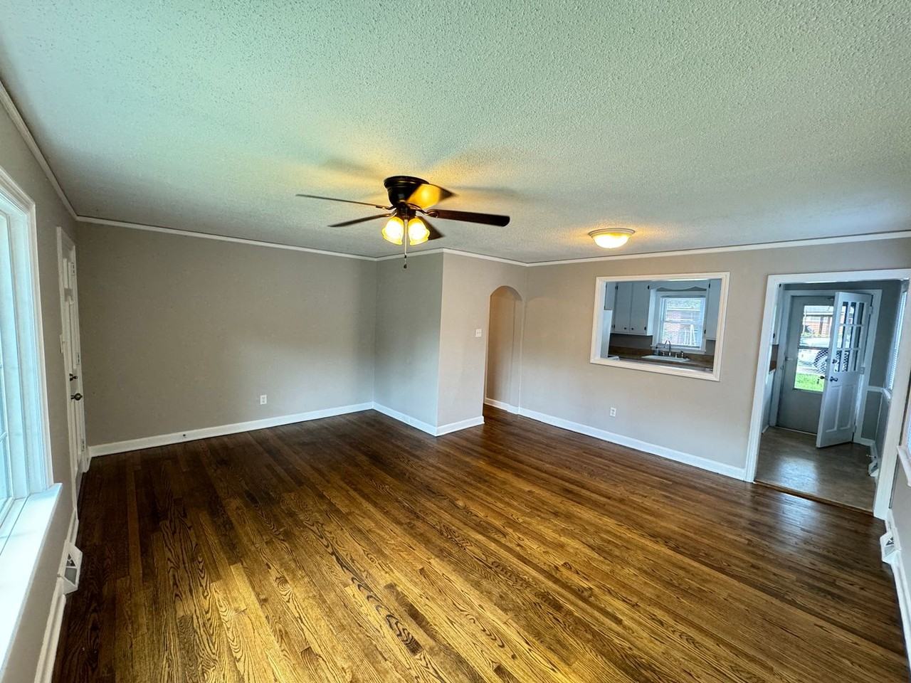 500 Elm St - Photo 7 of 17