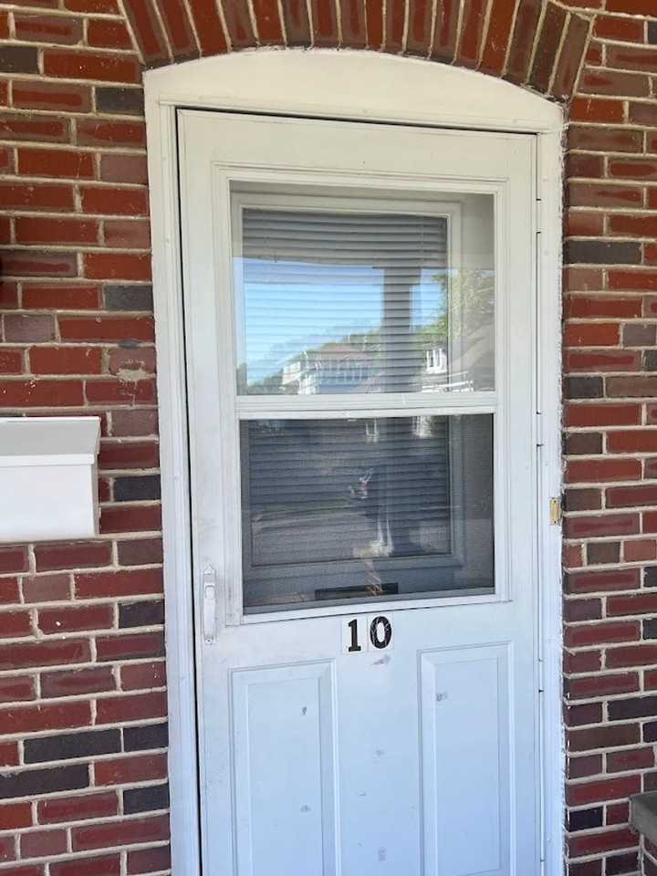 10 Wilson Ave - Photo 3 of 16