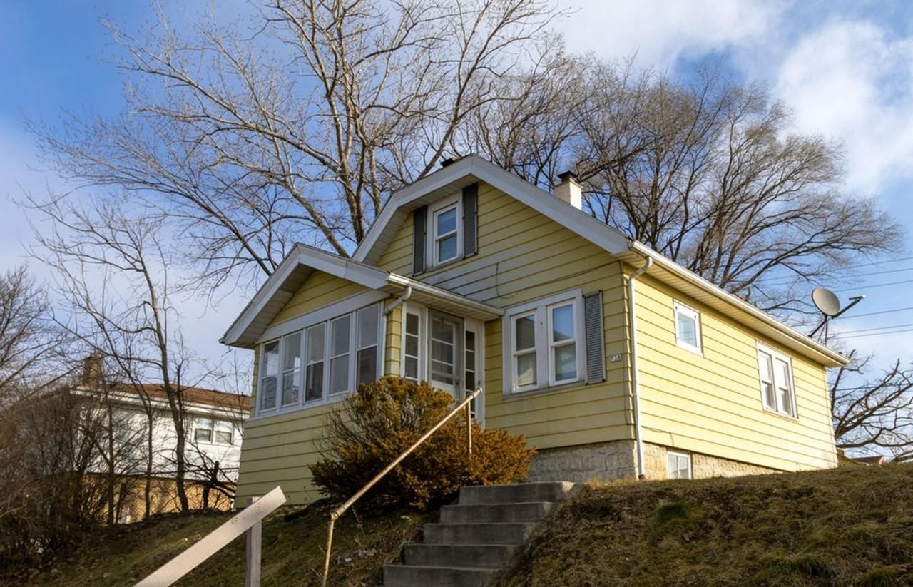 538 S 70th St - Photo 2 of 10