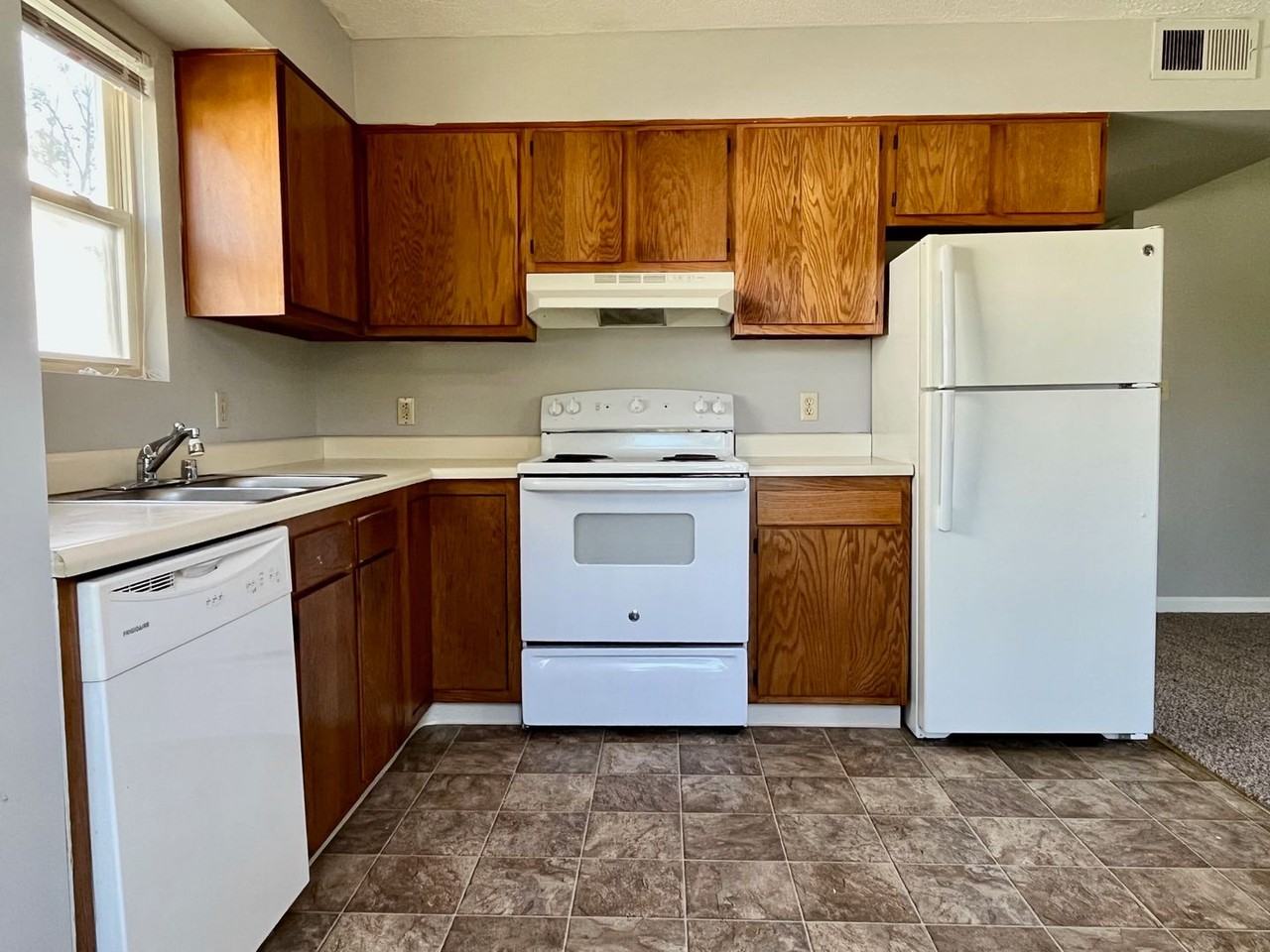 172/174 WPI - Photo 3 of 7