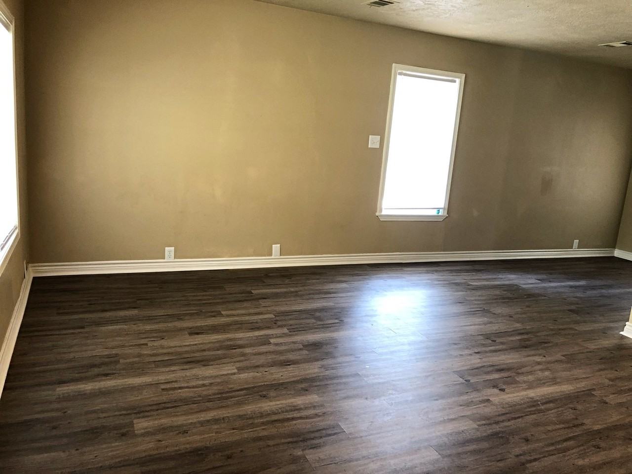 75 Jordan Dr - Photo 2 of 13
