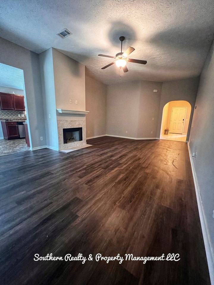 126 King Cotton Ln - Photo 3 of 13