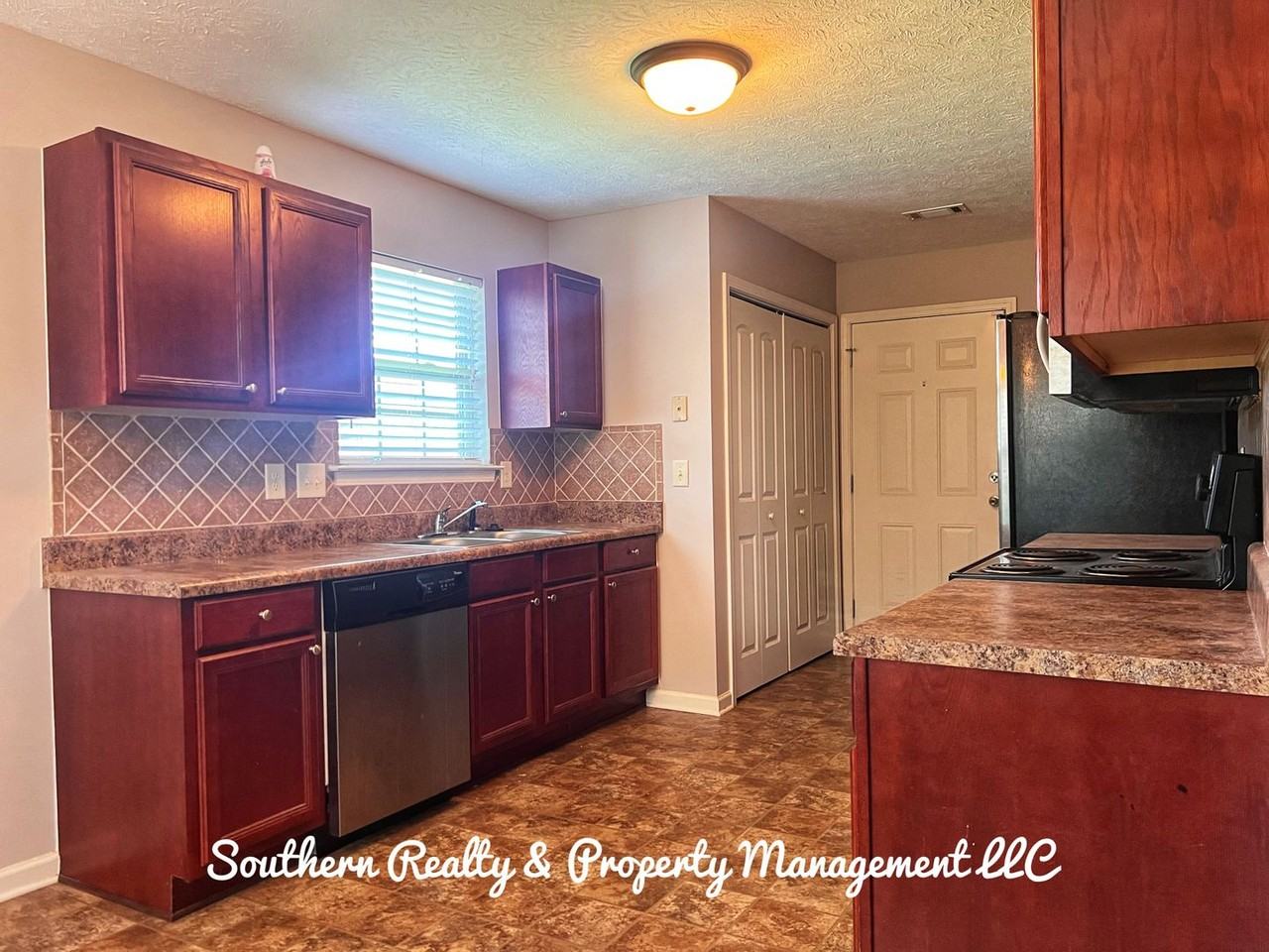 126 King Cotton Ln - Photo 6 of 13