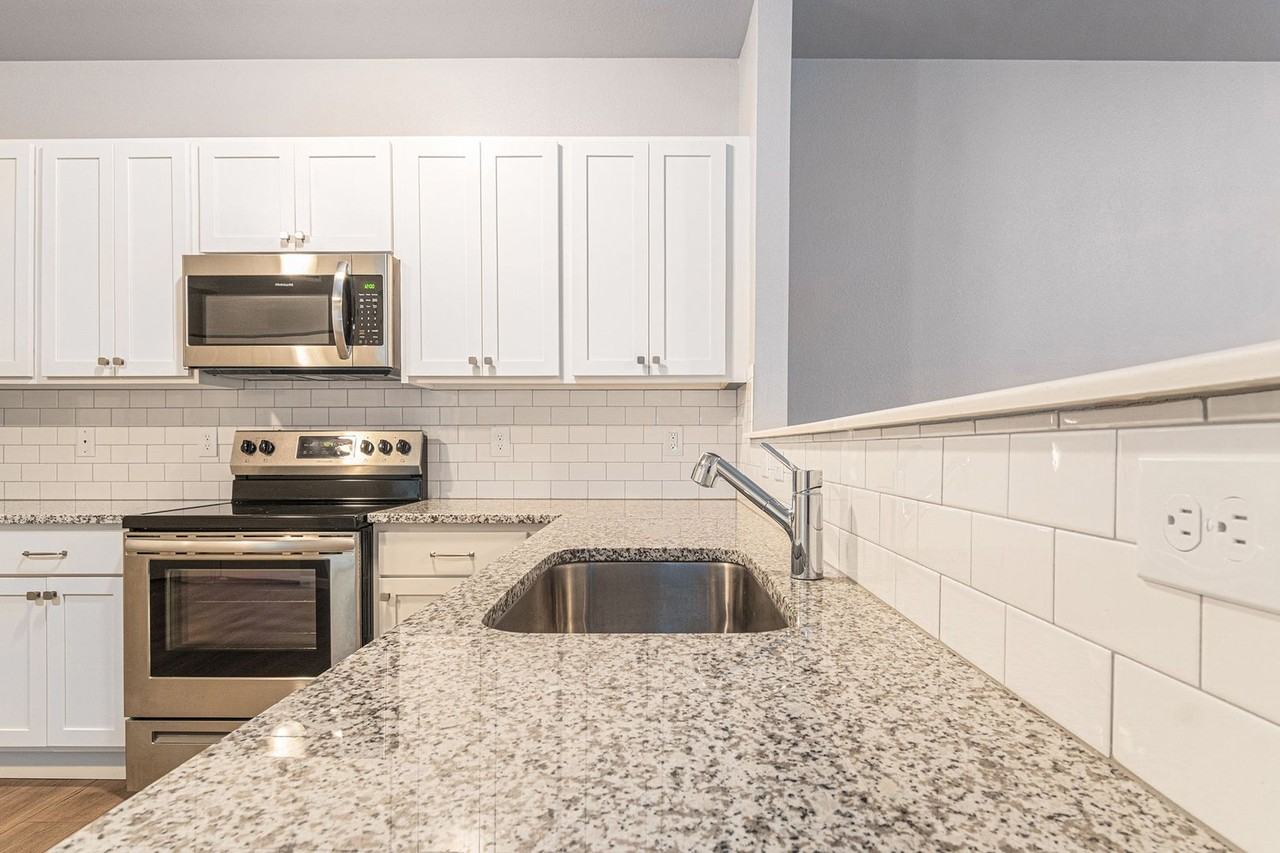 26136 Northland Crossing Dr - Photo 4 of 22