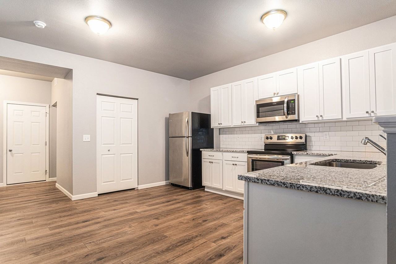 26136 Northland Crossing Dr - Photo 5 of 22