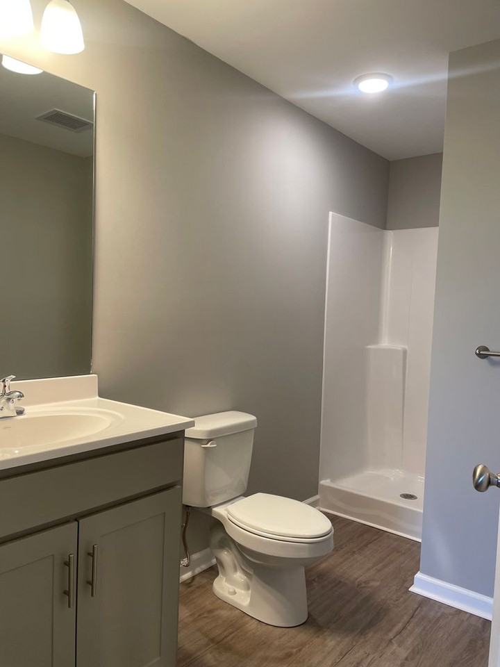 471 Pauline Dr - Photo 3 of 9