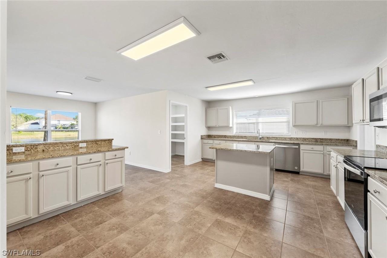 18251 Beauty Berry Ct - Photo 3 of 30