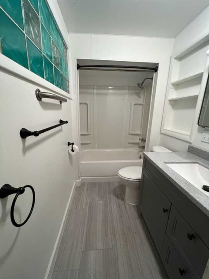 536 Detroit Street Duplex - Photo 3 of 16