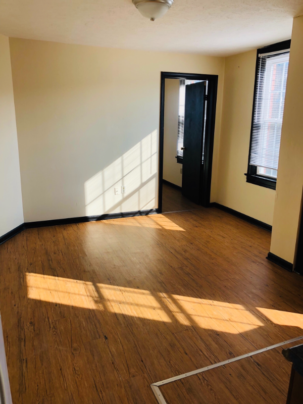 125 S Mcdonald St #6 - Photo 2 of 7