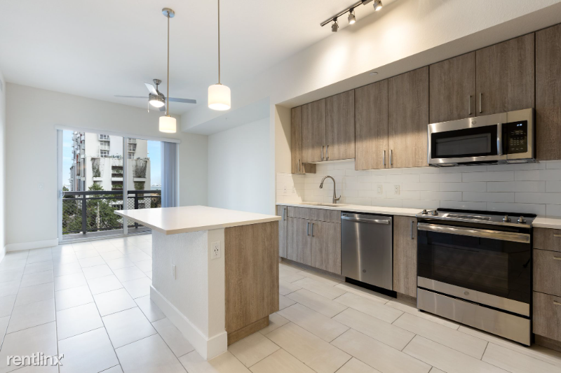 270 Biscayne Boulevard Way #STU