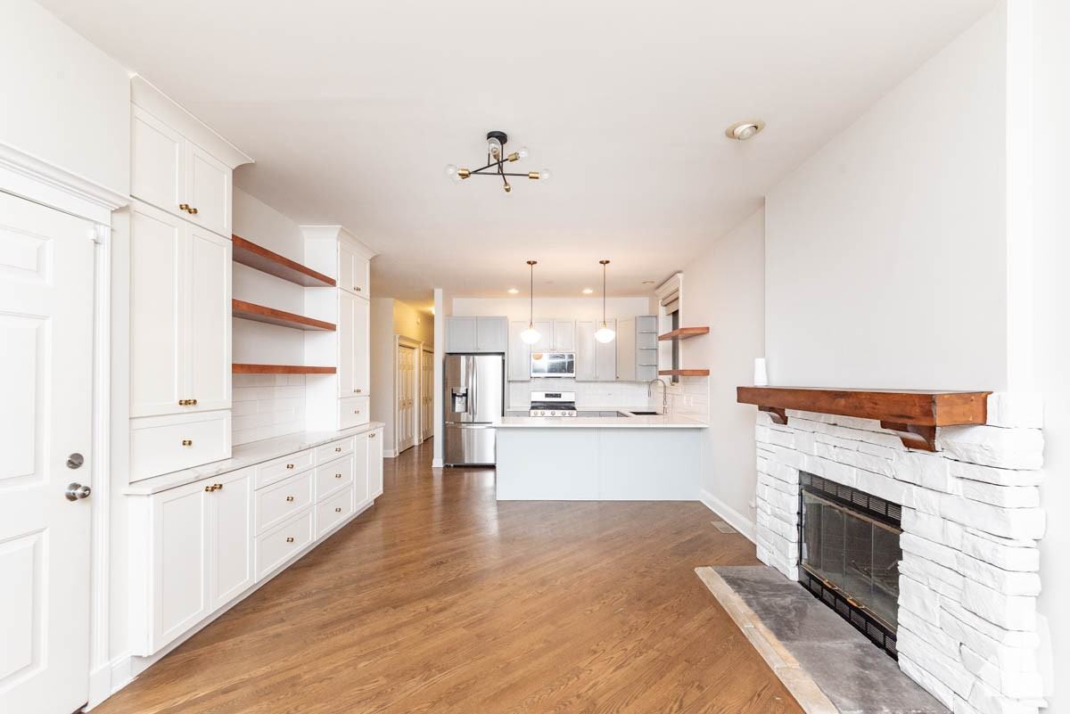 2014 W Augusta Blvd #1 - Photo 3 of 17