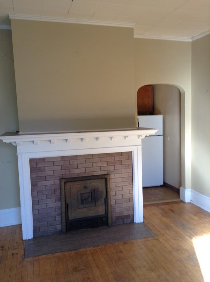 1902 E 1st St #5 - Photo 4 of 14