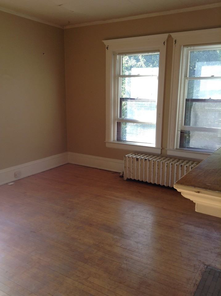 1902 E 1st St #5 - Photo 5 of 14