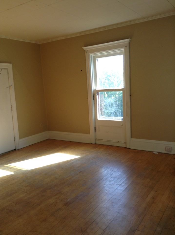 1902 E 1st St #5 - Photo 6 of 14