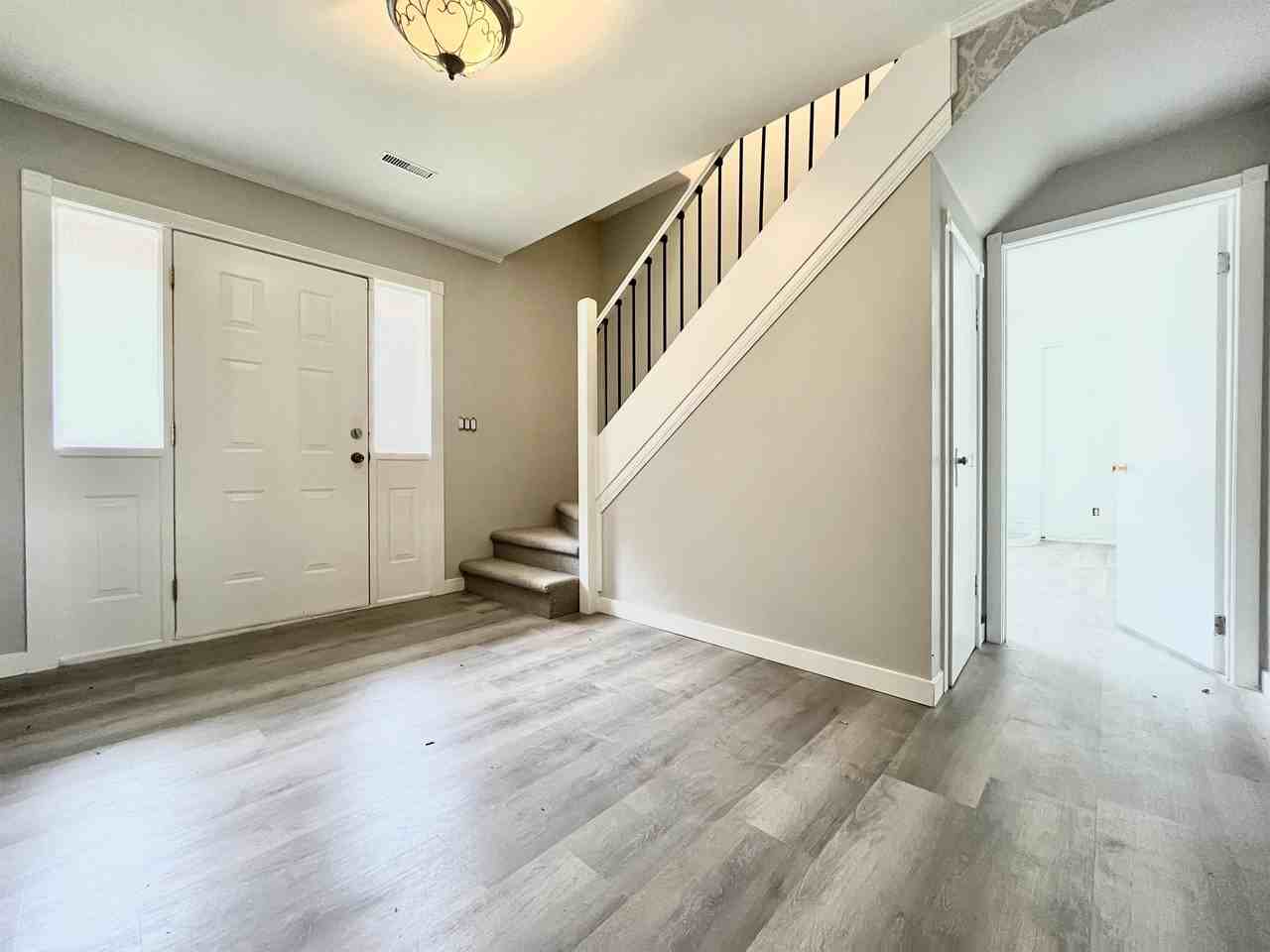 43025 Vedder Mountain Rd #1 - Photo 2 of 12