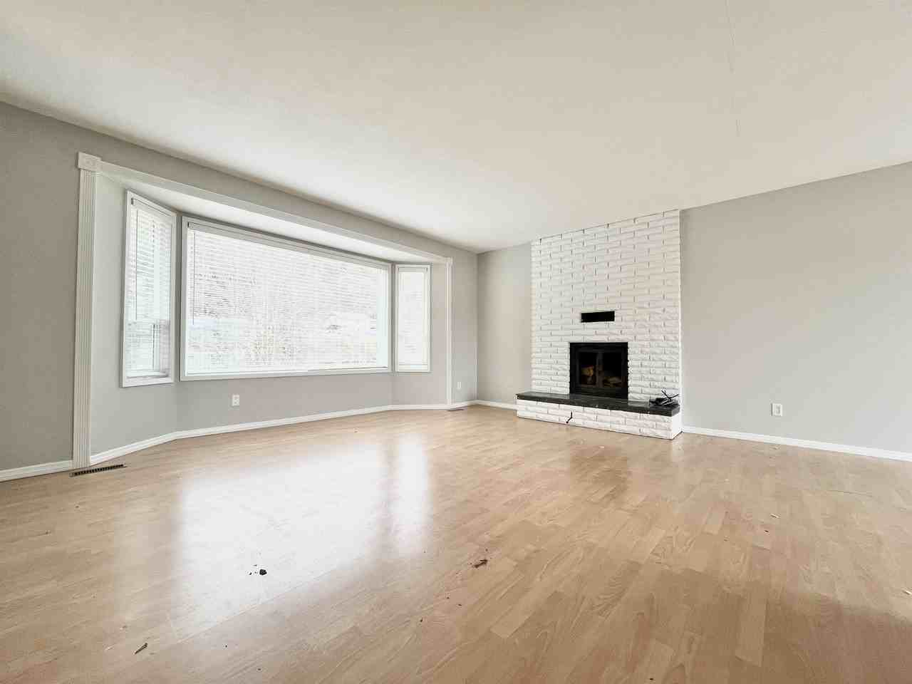 43025 Vedder Mountain Rd #1 - Photo 3 of 12