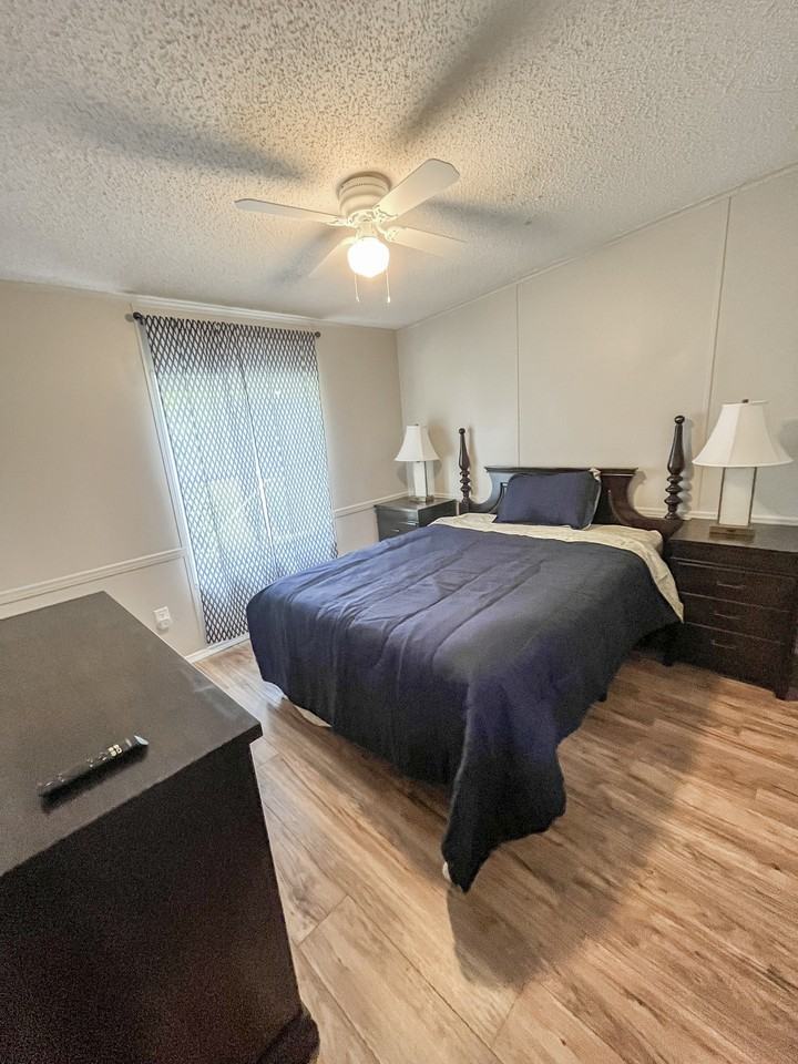 Oak Leaf Ln - Photo 4 of 5