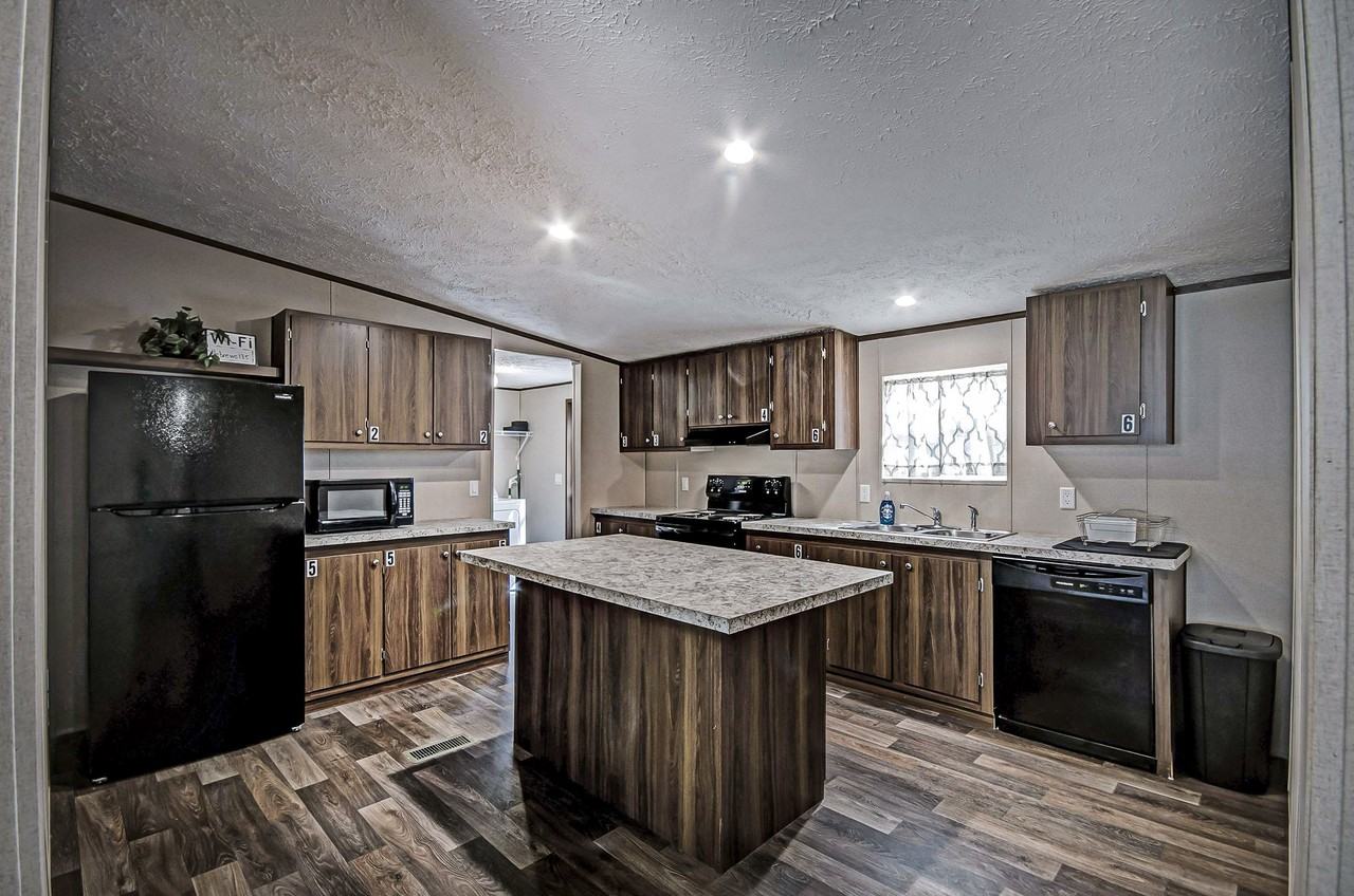 Valley Cove - Photo 6 of 18