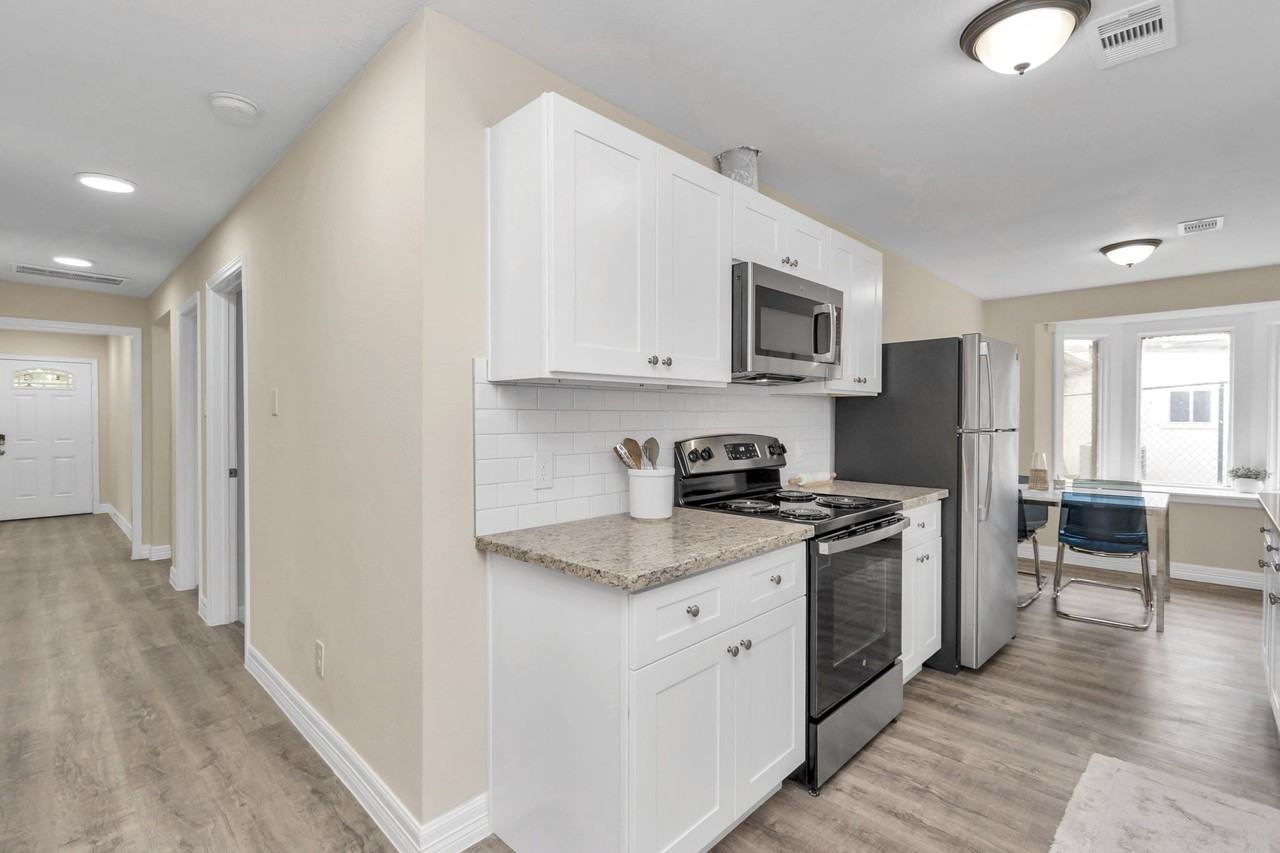 Tavenor Lane - Photo 4 of 11