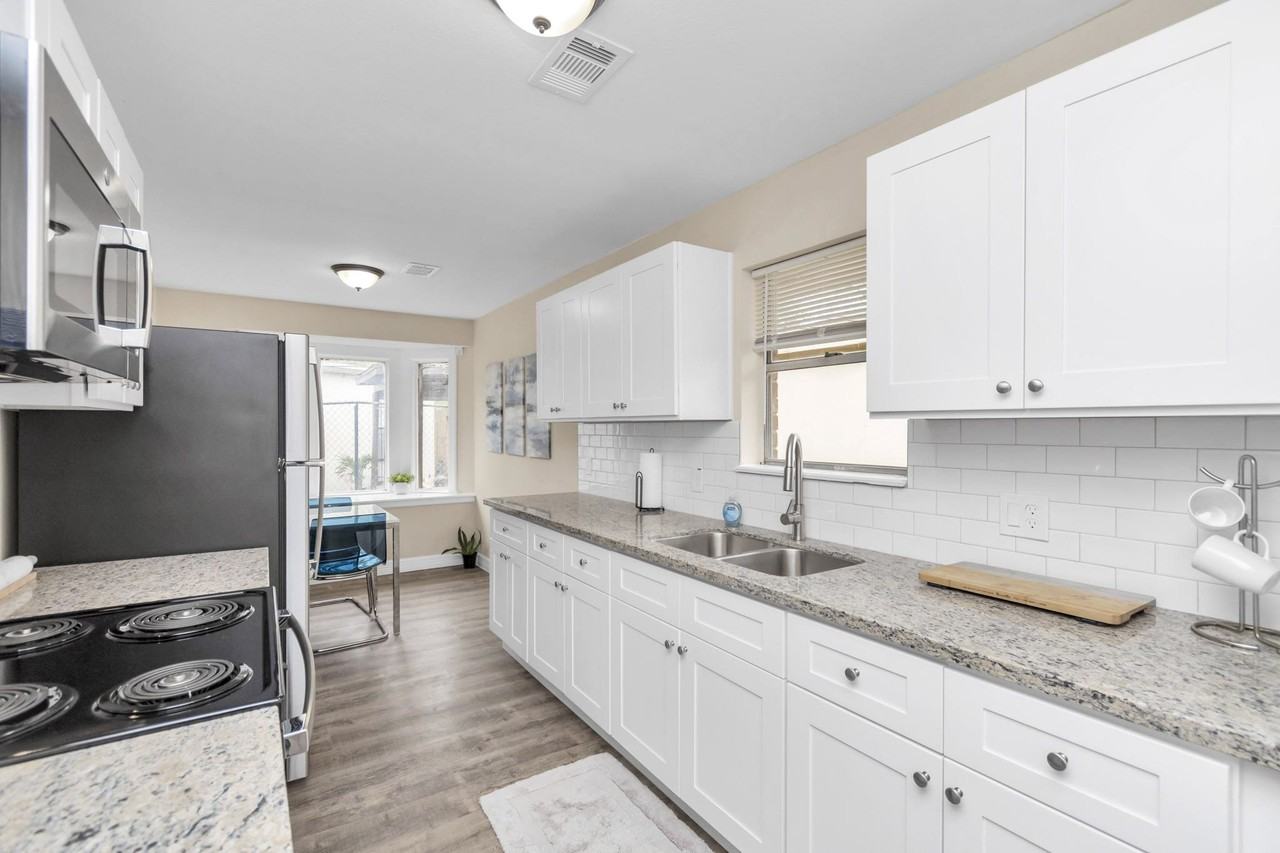 Tavenor Lane - Photo 5 of 11