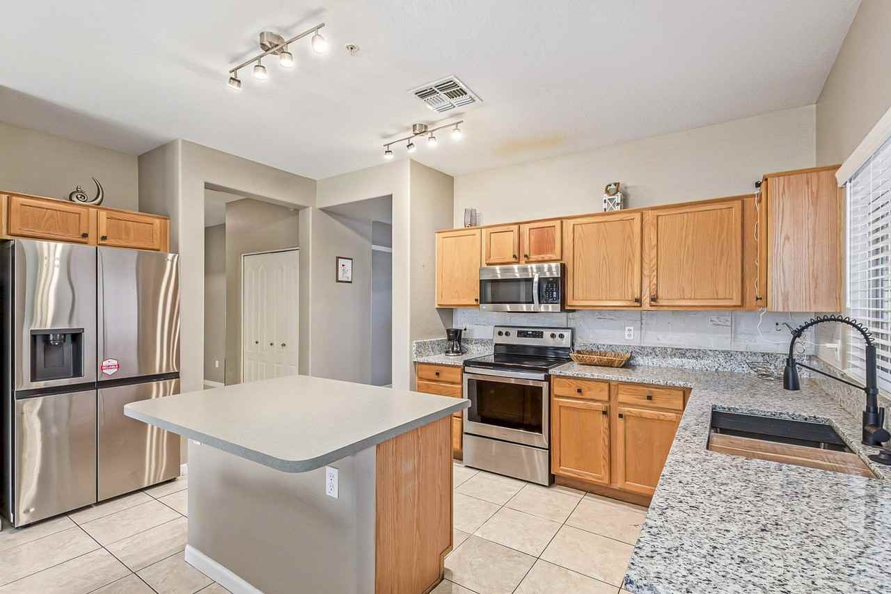 W Country Gables Dr - Photo 7 of 18