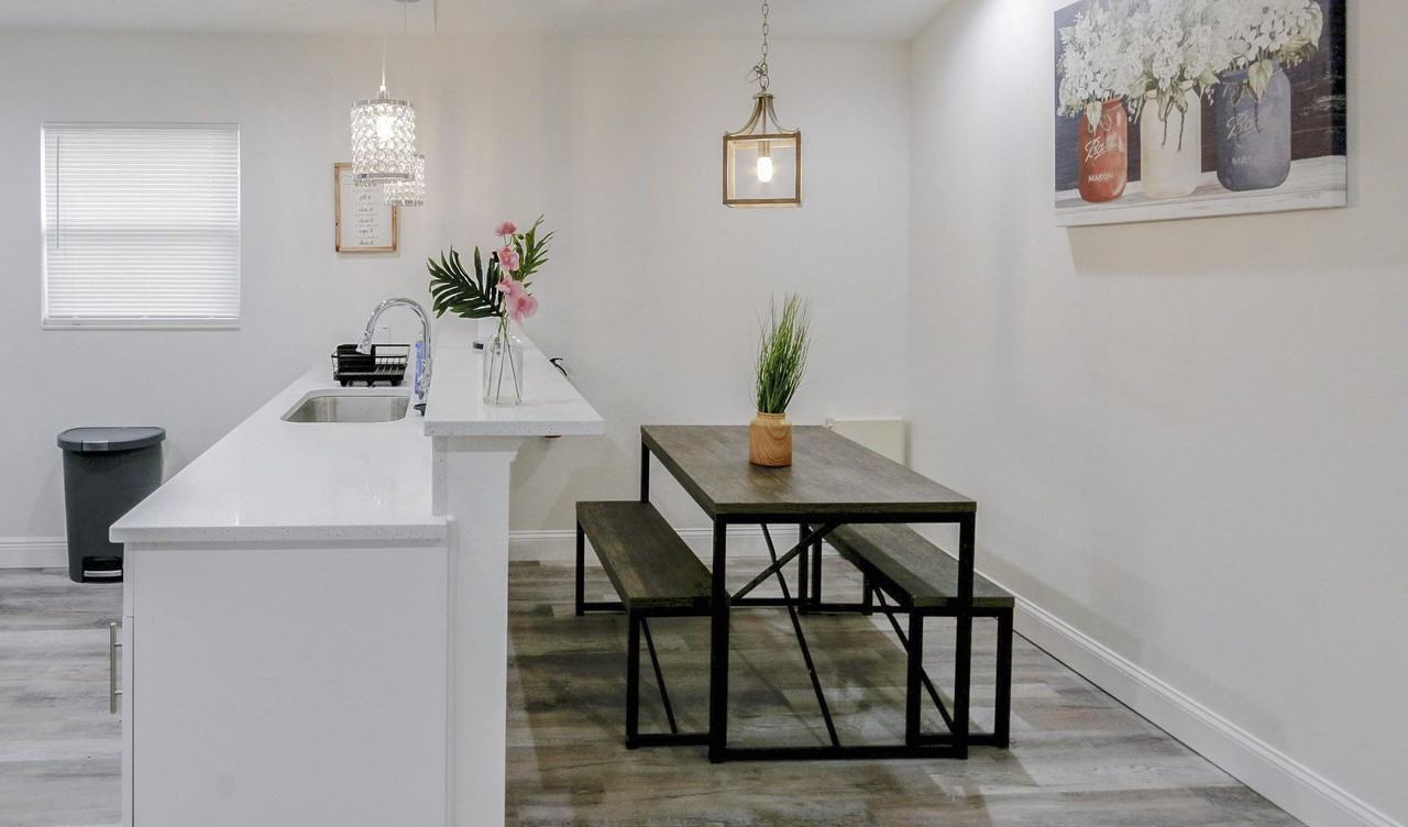 Courtland St - Photo 5 of 19