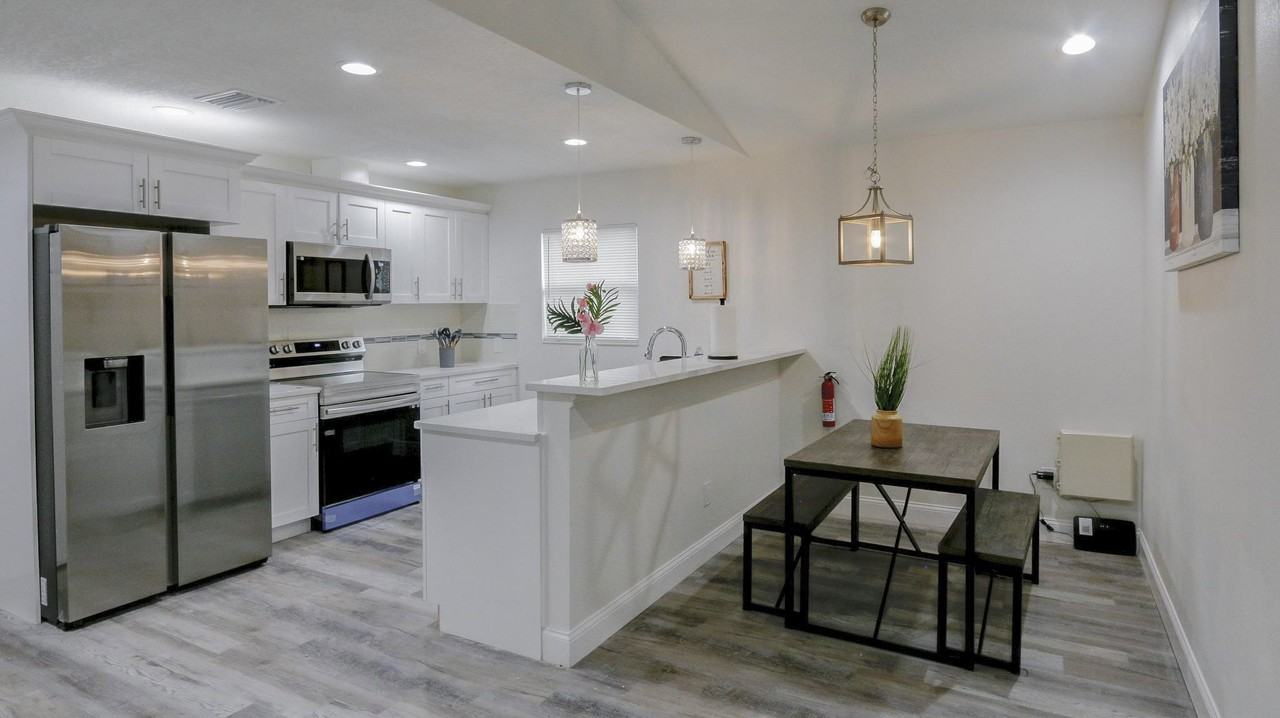 Courtland St - Photo 7 of 19