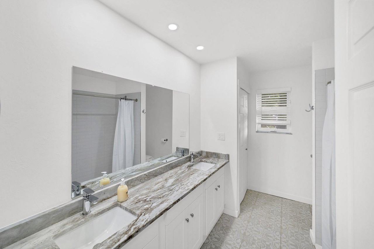 Glenwood Ave - Photo 2 of 9