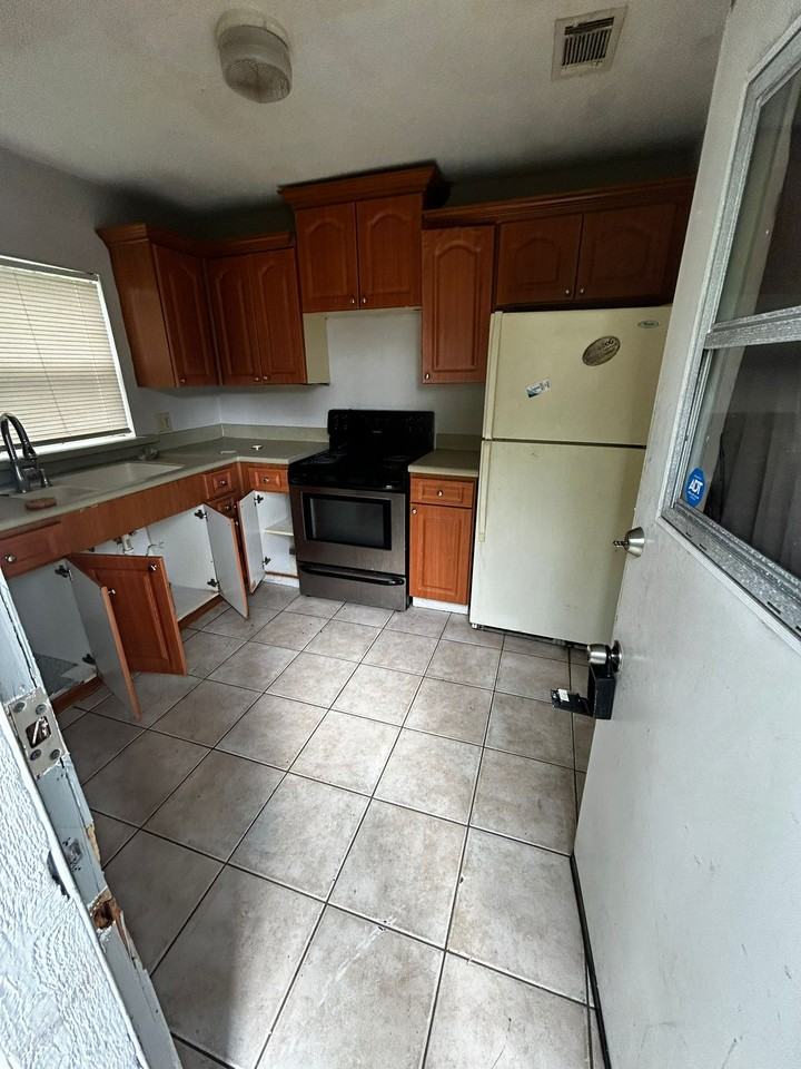 2055 Eaton Street #1