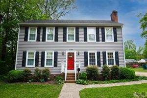 featured image of 2405 Kenmore Rd #1