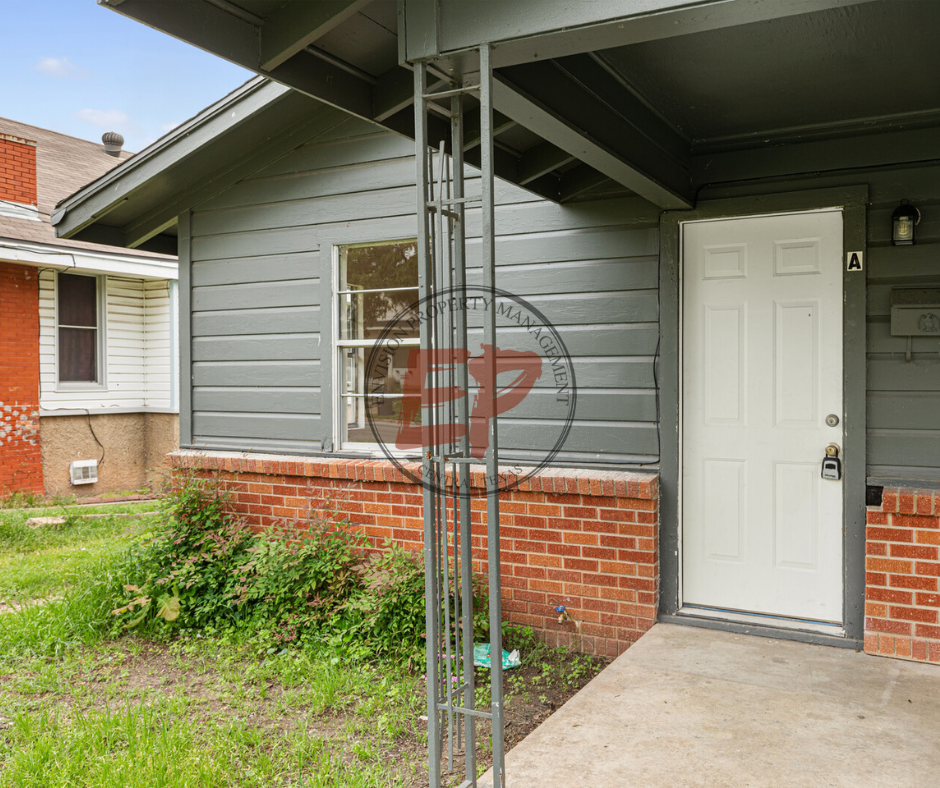 1920 Lyle Ave #A - Photo 2 of 10