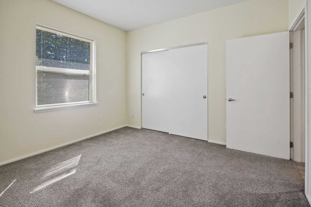 Mist Wood Apartments - Photo 3 of 5