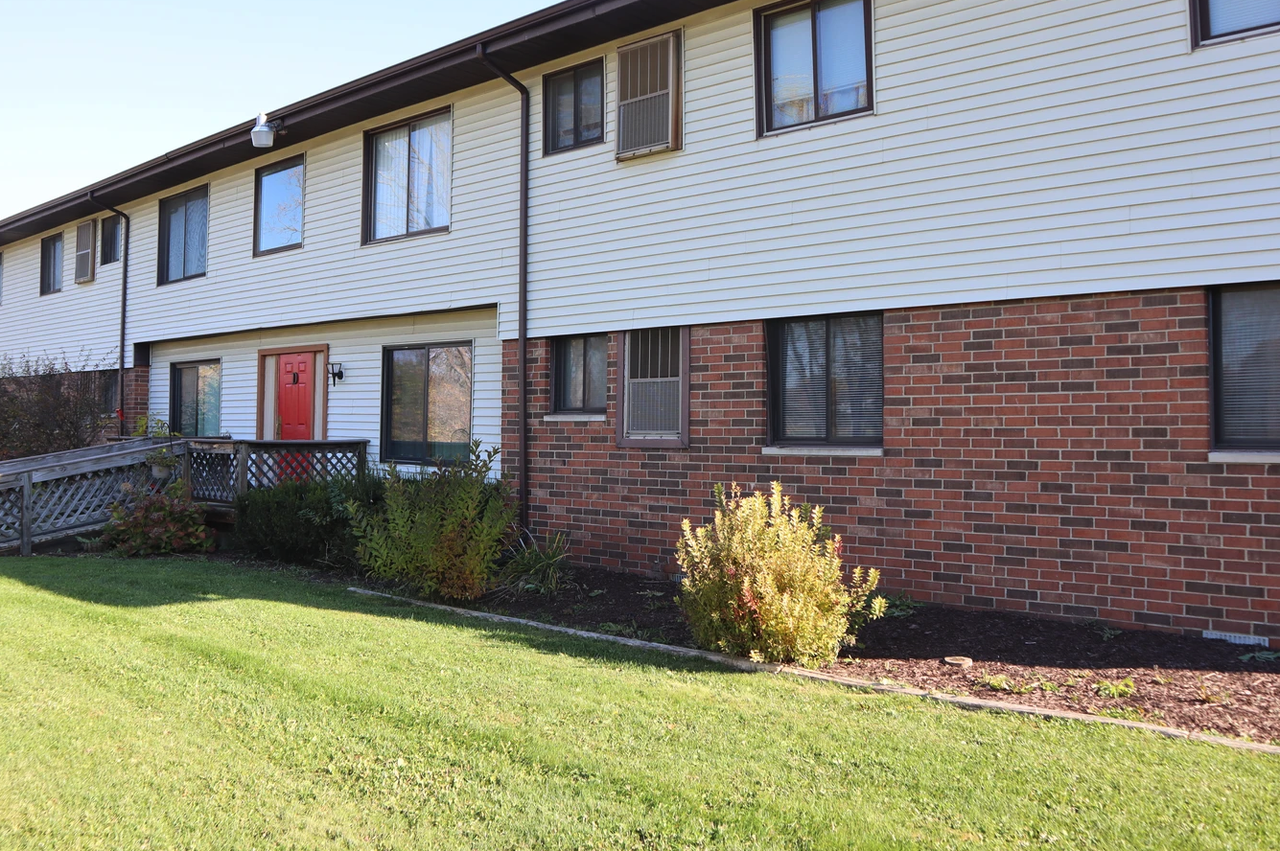 Circle Shore - Photo 7 of 11