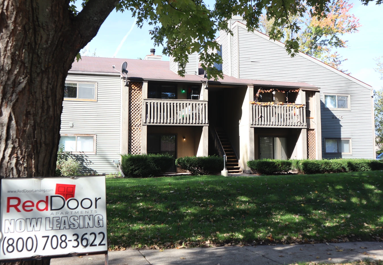 Circle West - Photo 6 of 6