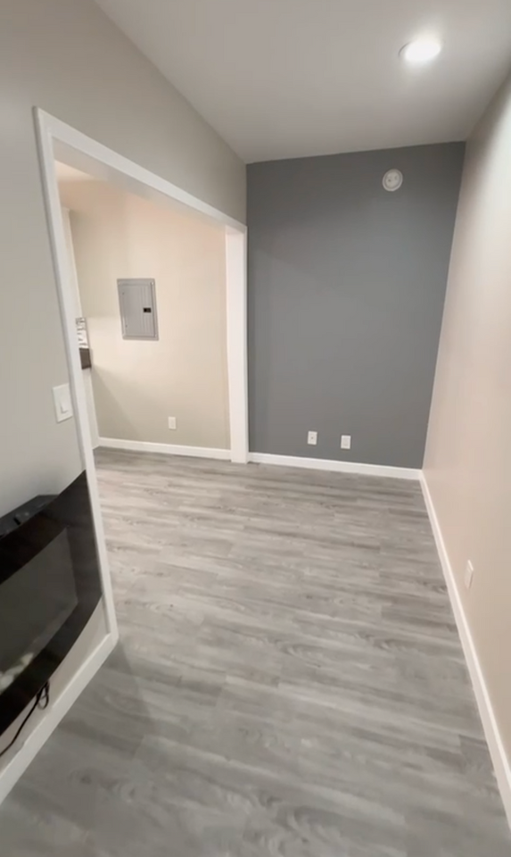 Kenmore Commons - Photo 7 of 18