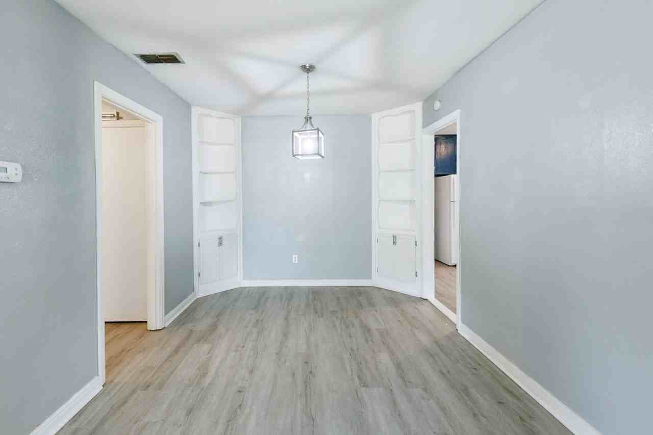 3605 26th St - Photo 3 of 50