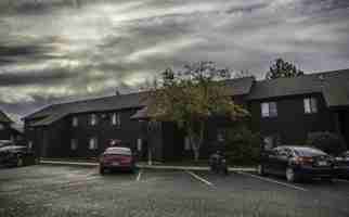 featured image of 302 E Pearl St