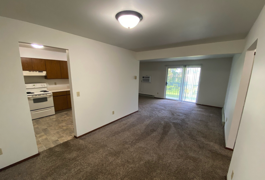 Silver Creek Apartments - Photo 5 of 15
